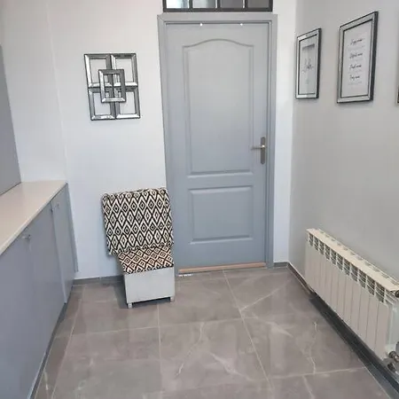 Moderne Proche Paris Apartmán